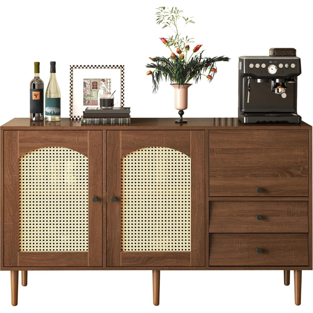 Sideboard mit Flechtoptik und beschichteten Flaechen