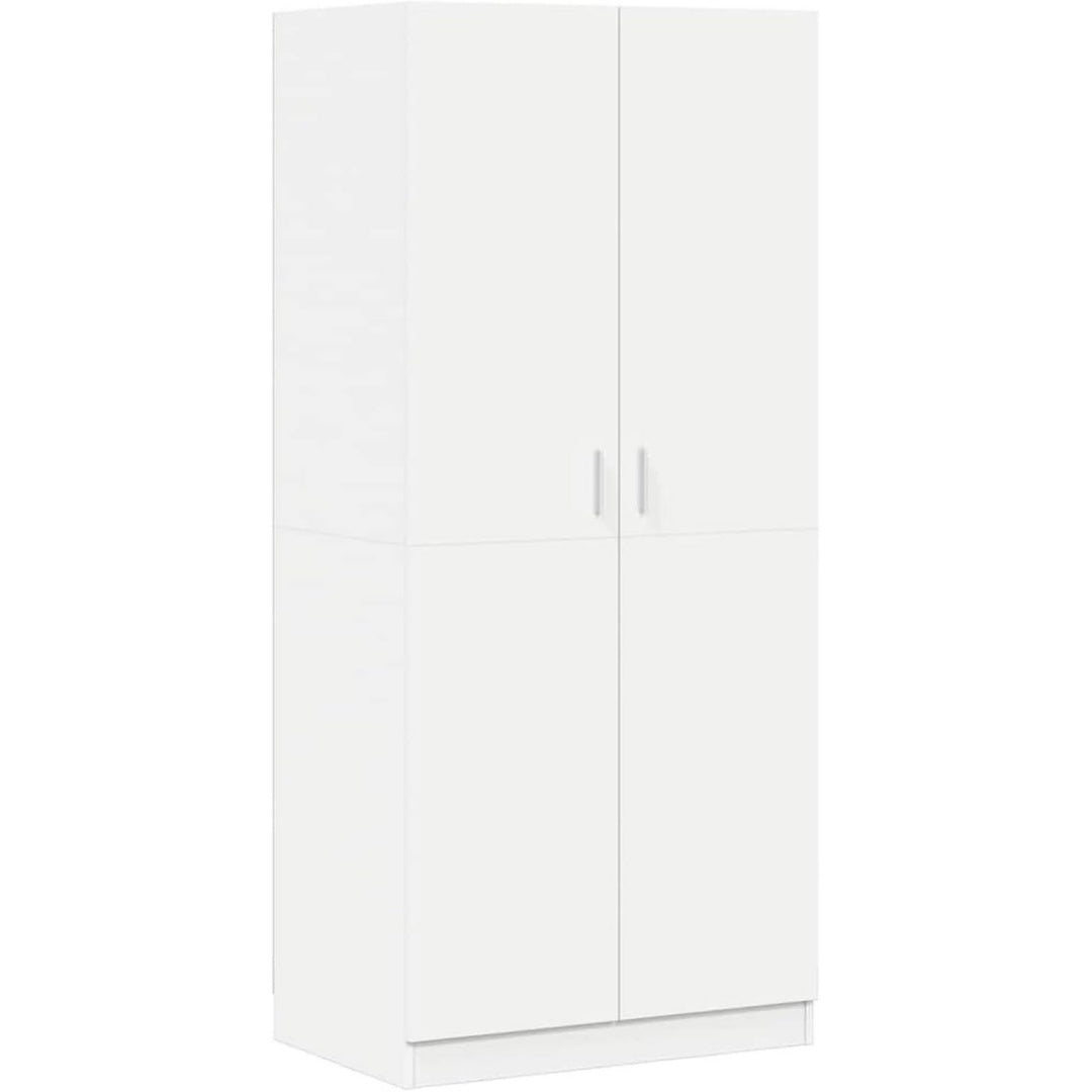 Der Kleiderschrank nimmt mit 80 x 52 x 180 cm Gestalt an
